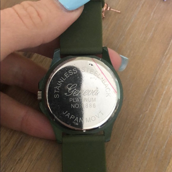 Watch - Picture 3 of 3